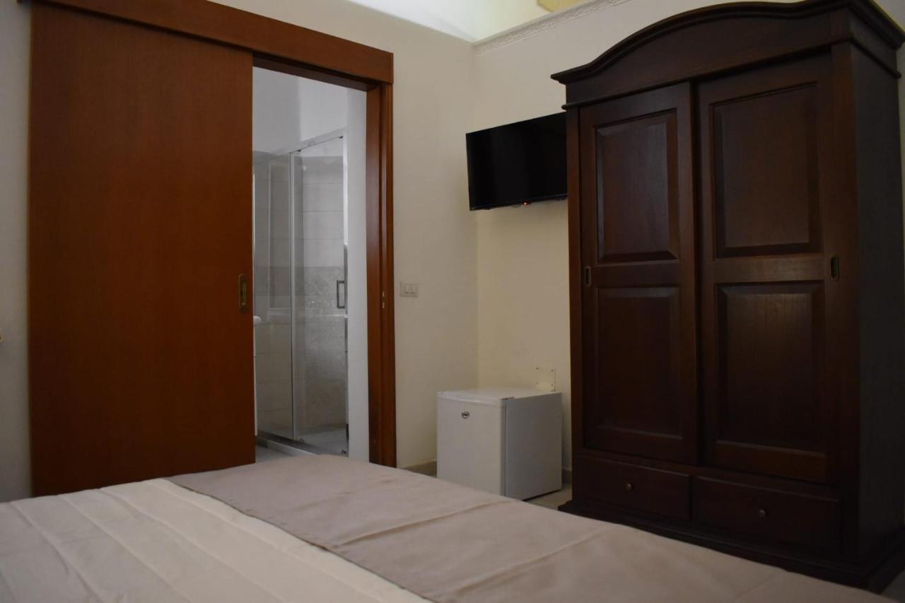 Samele Bed And Breakfast Lecce Kültér fotó