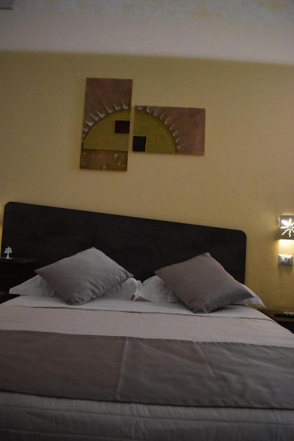 Samele Bed And Breakfast Lecce Kültér fotó