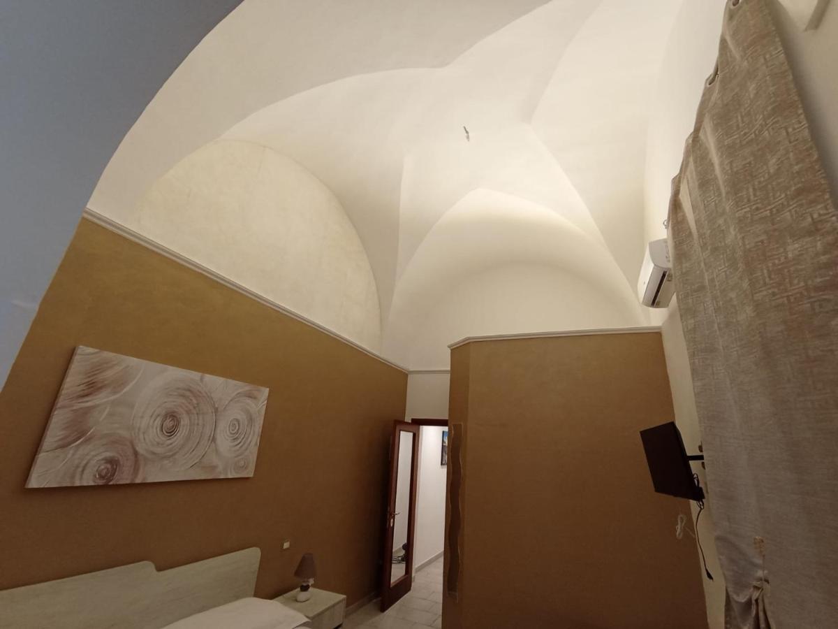 Samele Bed And Breakfast Lecce Kültér fotó